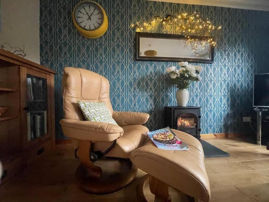 Peaceful Getaway In Peebles Villa Екстериор снимка
